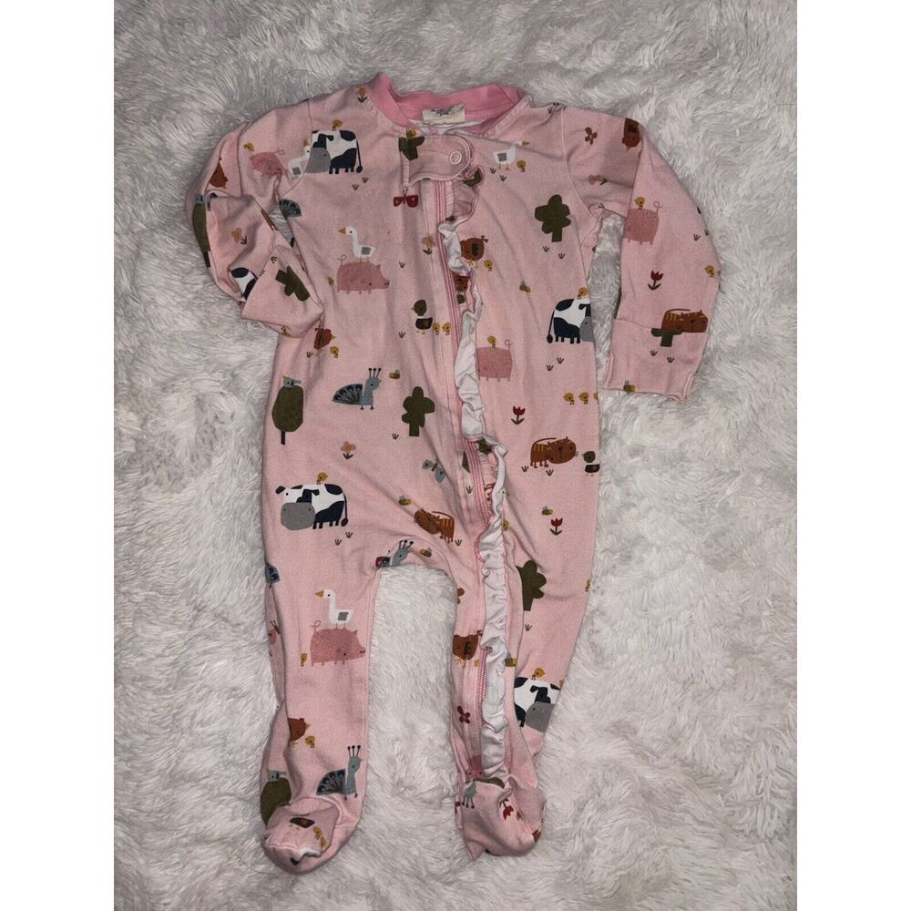 Viverano girls sz. 3/6 mo. one pc. farm animal design footie outfit. Soft, cute